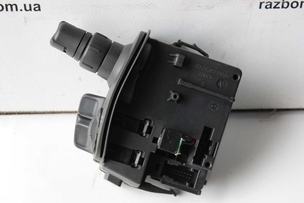 Перемикач щіток двірників на RENAULT KANGOO 2 CLIO 3..88103009 181