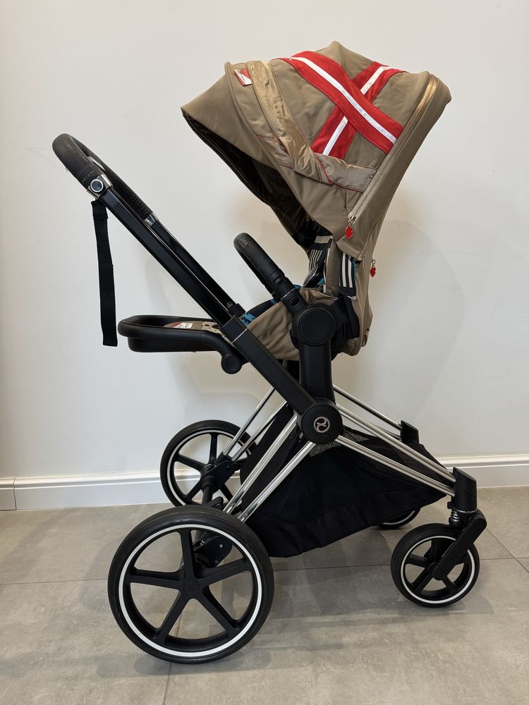 Spacerówka Cybex Priam 4.0 by Karolina Kurkova / Chrome Black