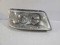 Volkswagen T5 Lampa przednia H7 R - 13663