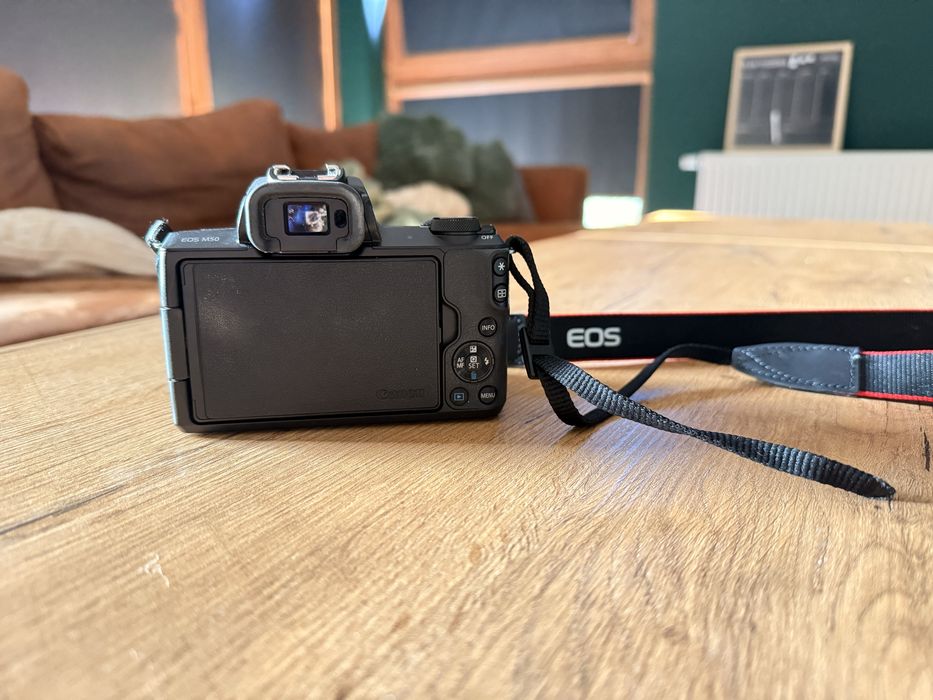 Aparat canon m50 +obiektyw + akcesoria + statyw