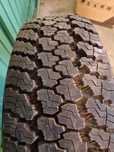 Pneu Goodyear Wrangler P245/75R17 e capa
