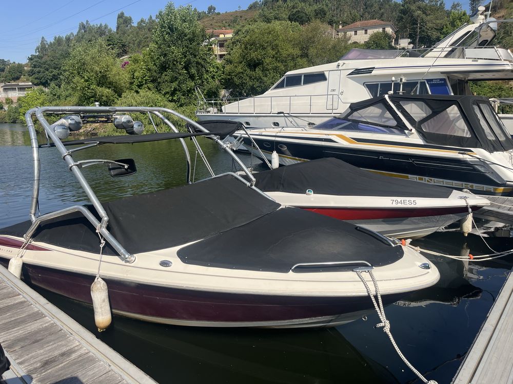 Barco Maxum 1900SR
