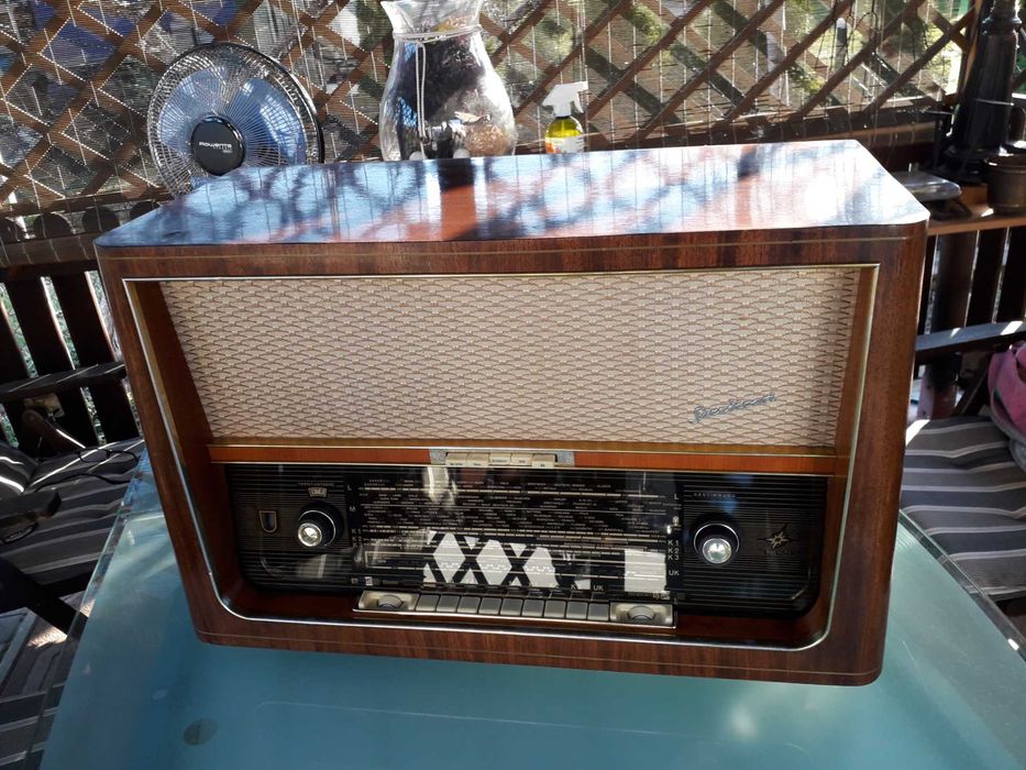 Radio lampowe stare Stradivari 2, po przeglądzie i renowacji.