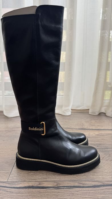 Чоботи шкіряні Baldinini,36 розмір