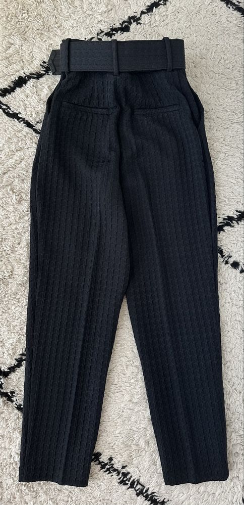 Fato preto ZARA.