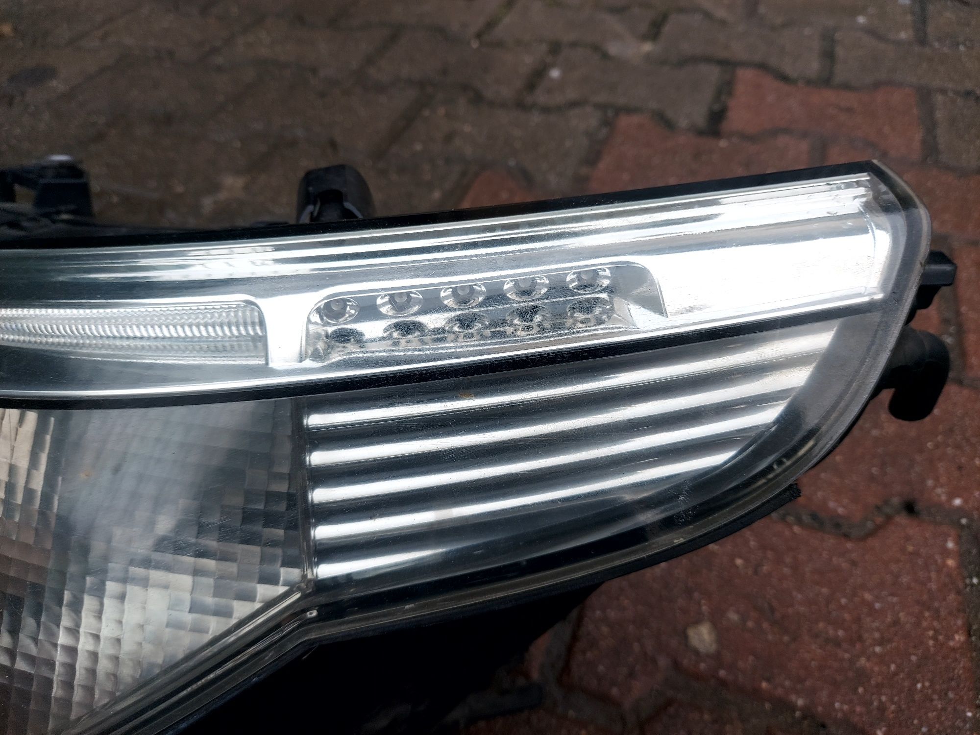 Lampa reflektor lewa BMW E60 E61 xenon D1S skrętna dynamic EUROPA