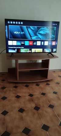 Vendo TV Hisense 43 - Xbox One S com TV e rack