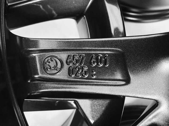 NOWE oryginalne alufelgi VW 16 Bora Golf Polo T-Cross Taigo