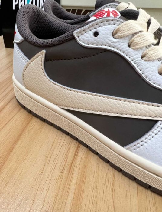 Jordan 1 Retro Low OG SP Travis Scott Reverse Mocha R.43