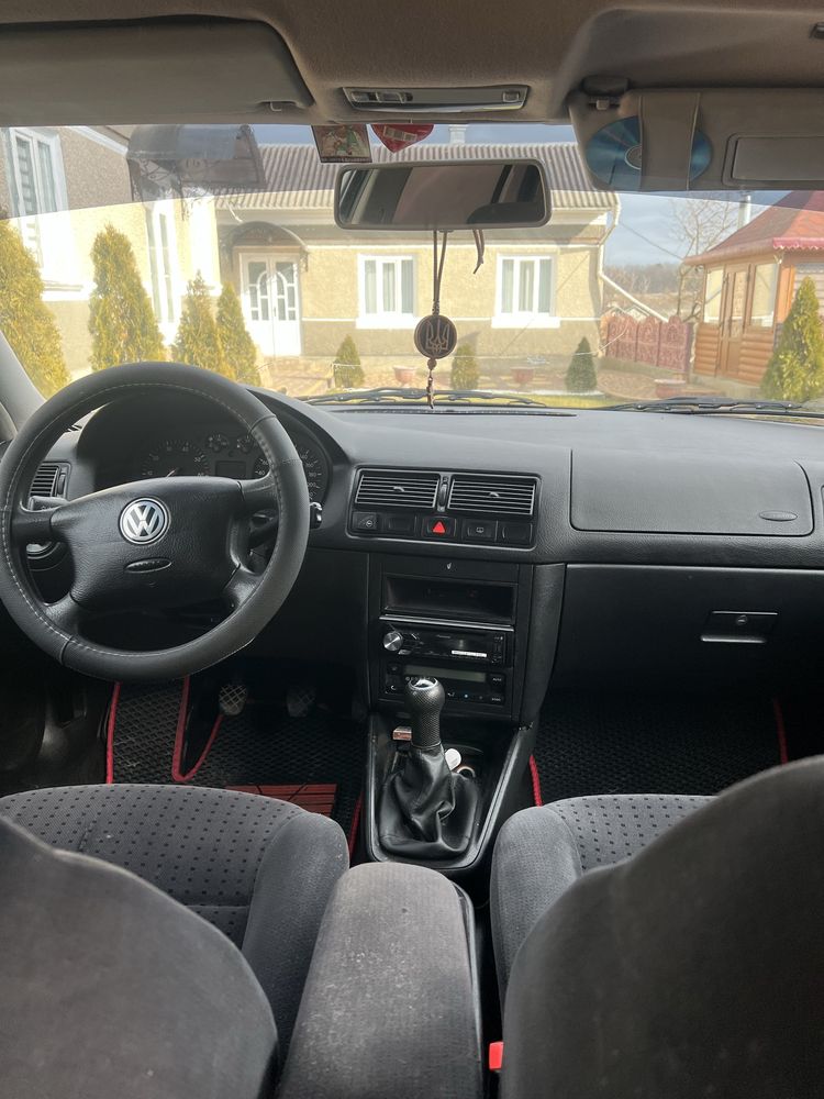 Легковий автомобіль