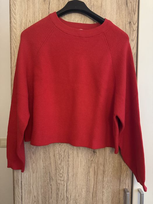 Червоний светр PULL&BEAR