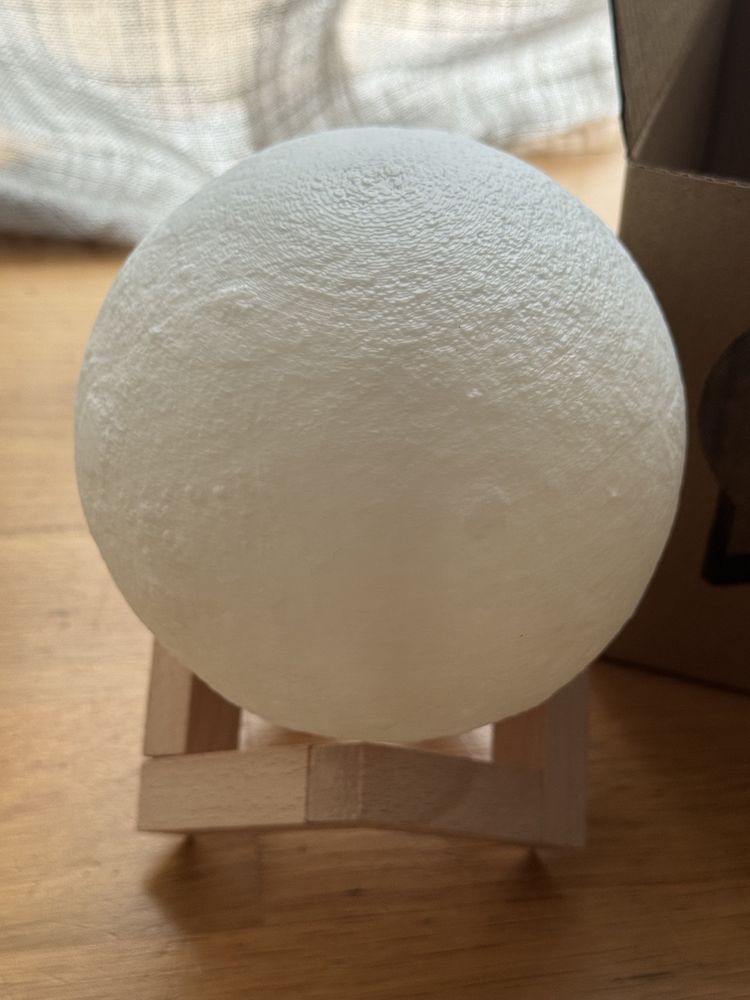 Lampka nocna led Moon Light na stojaku kabel