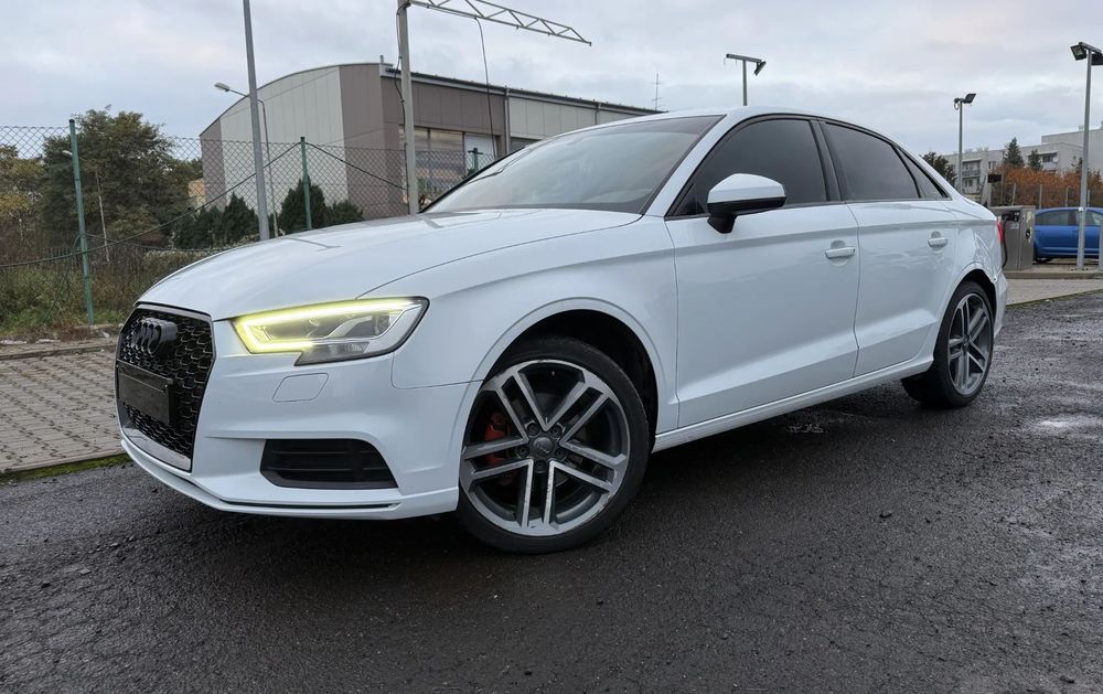 Audi A3 Limousine LIFT 1.6TDI 116PS Full Led Navi HD Skóry Czarna Podsufitka DSP PDC