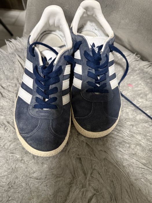 Кроссовки adidas 33 размера