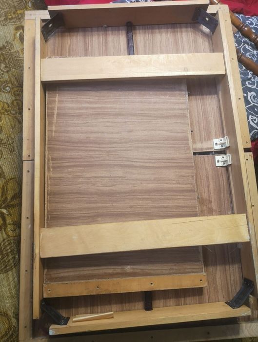 Розкладний стіл продаю