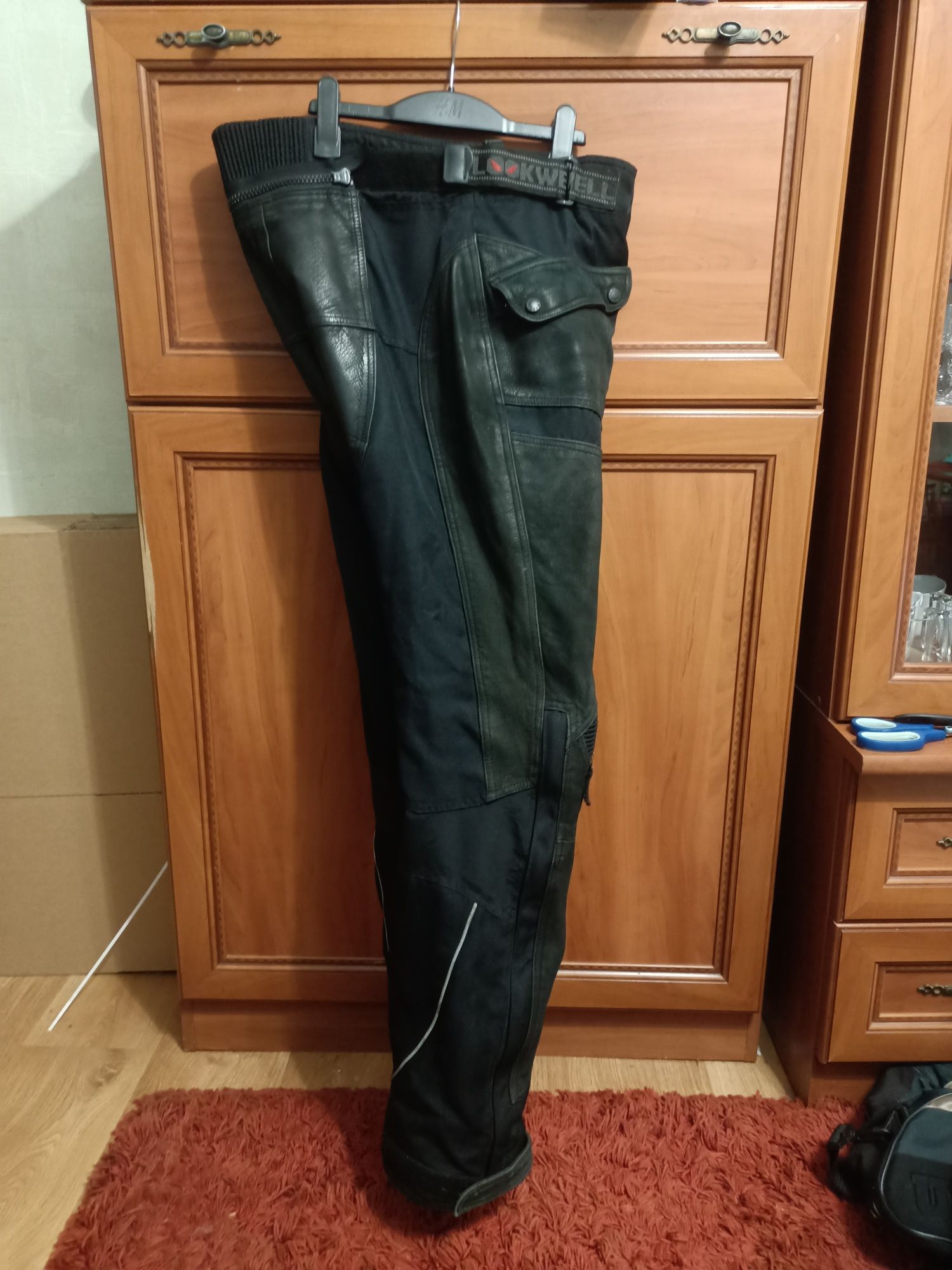 Mотоштани Lookwelll.