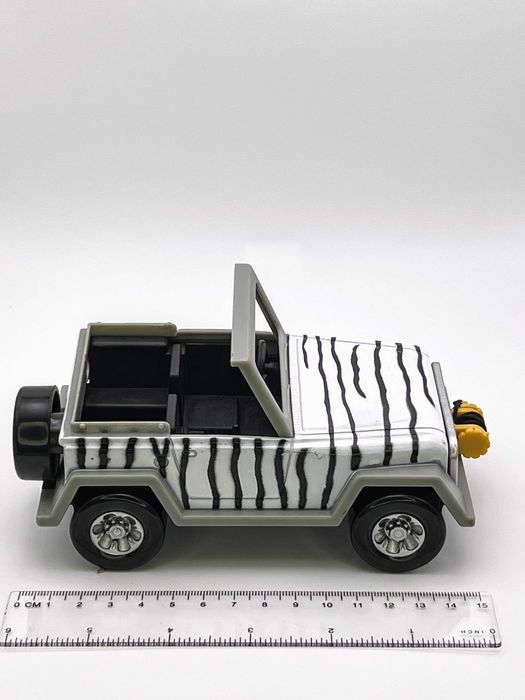 Jeep Safari (Listras de Zebra) com Guincho (Simba/Dickie Toys)