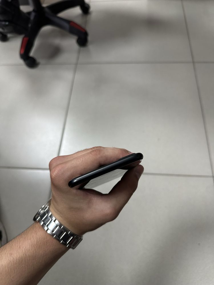 Продам iPhone 7 Plus 128gb Black