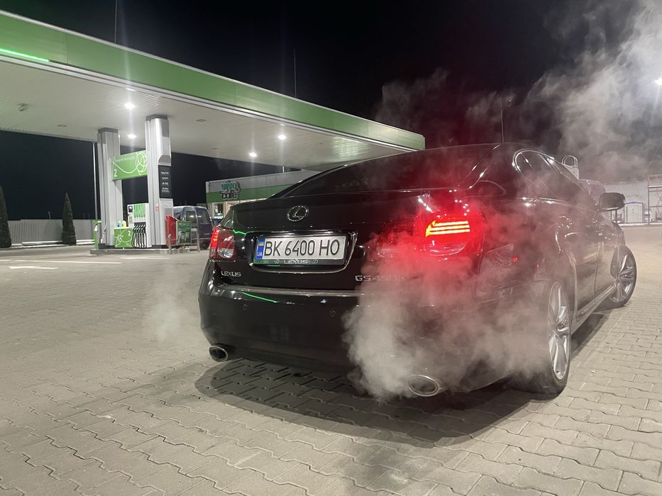 Продам Lexus gs450h