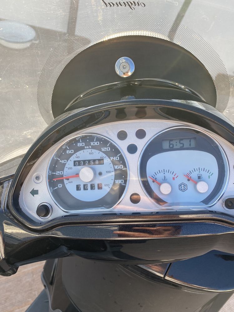 Mota Piaggio Beverly 500