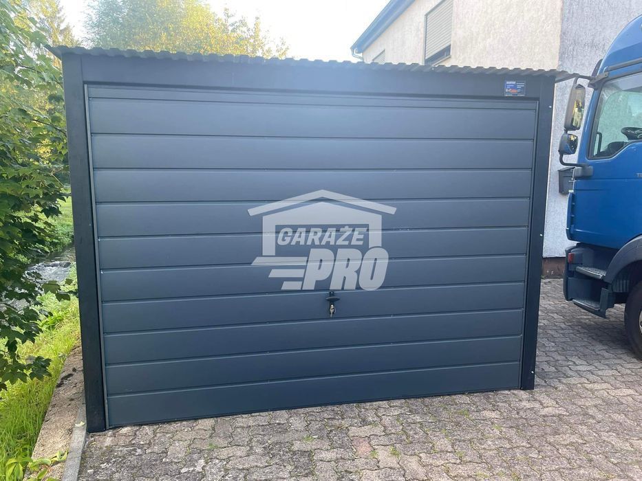 Garaż blaszany 3x7 brama - okno PCV - antracyt spad w tył GP241