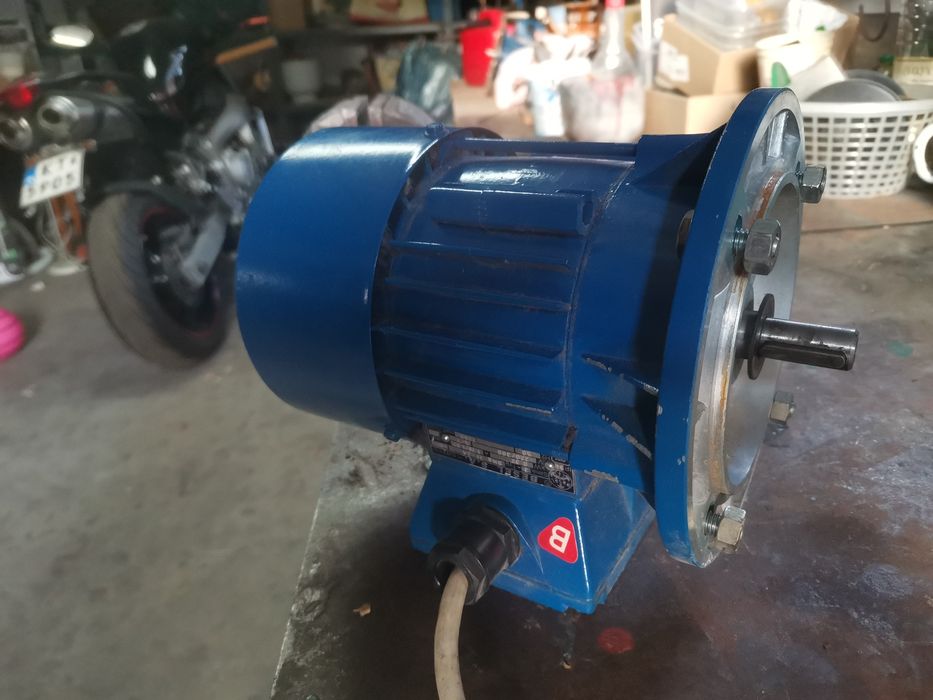 2 Silniki 0.37kw 2800 obrotów