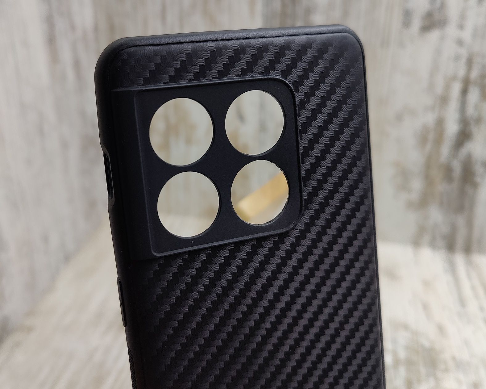 Чехол тонкий Carbon TPU на OnePlus 10 Pro/ 11/ Nord 2 чохол