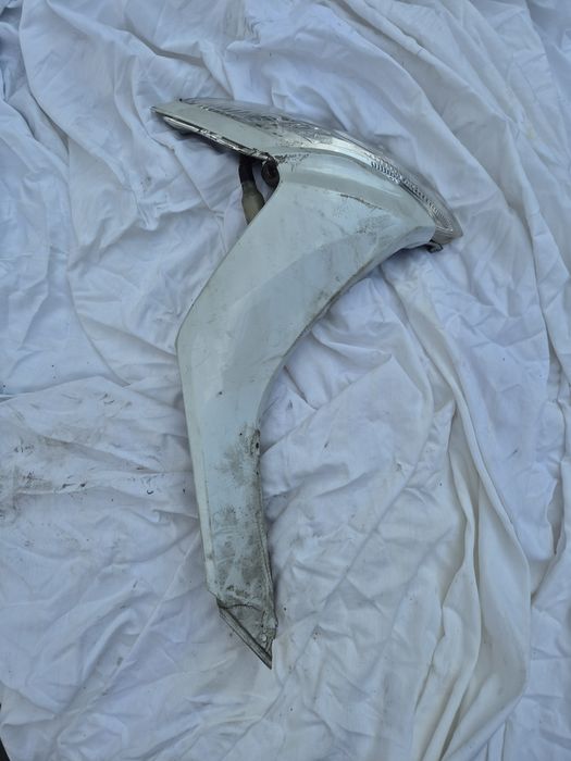 Prawa Czasza Czacha Owiewka z Lampą Honda Vision 110