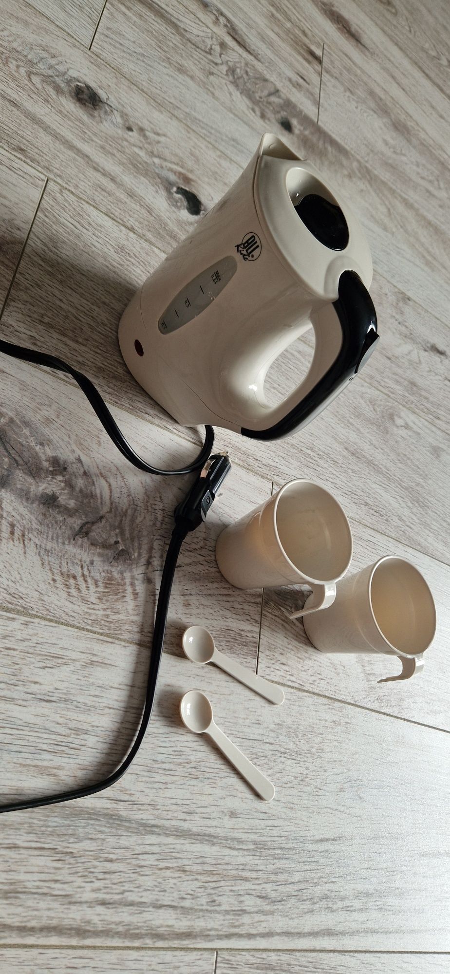 Czajnik elektryczny kemping samoc Tirhodowy wtyczka 0.5 L