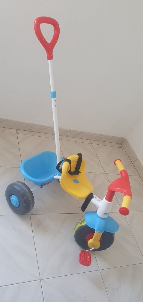 Triciclo criança FEBER