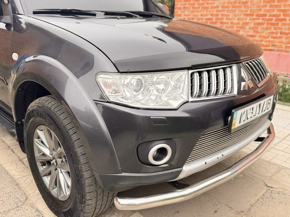 Продам Mitsubishi Pajero Sport 2011