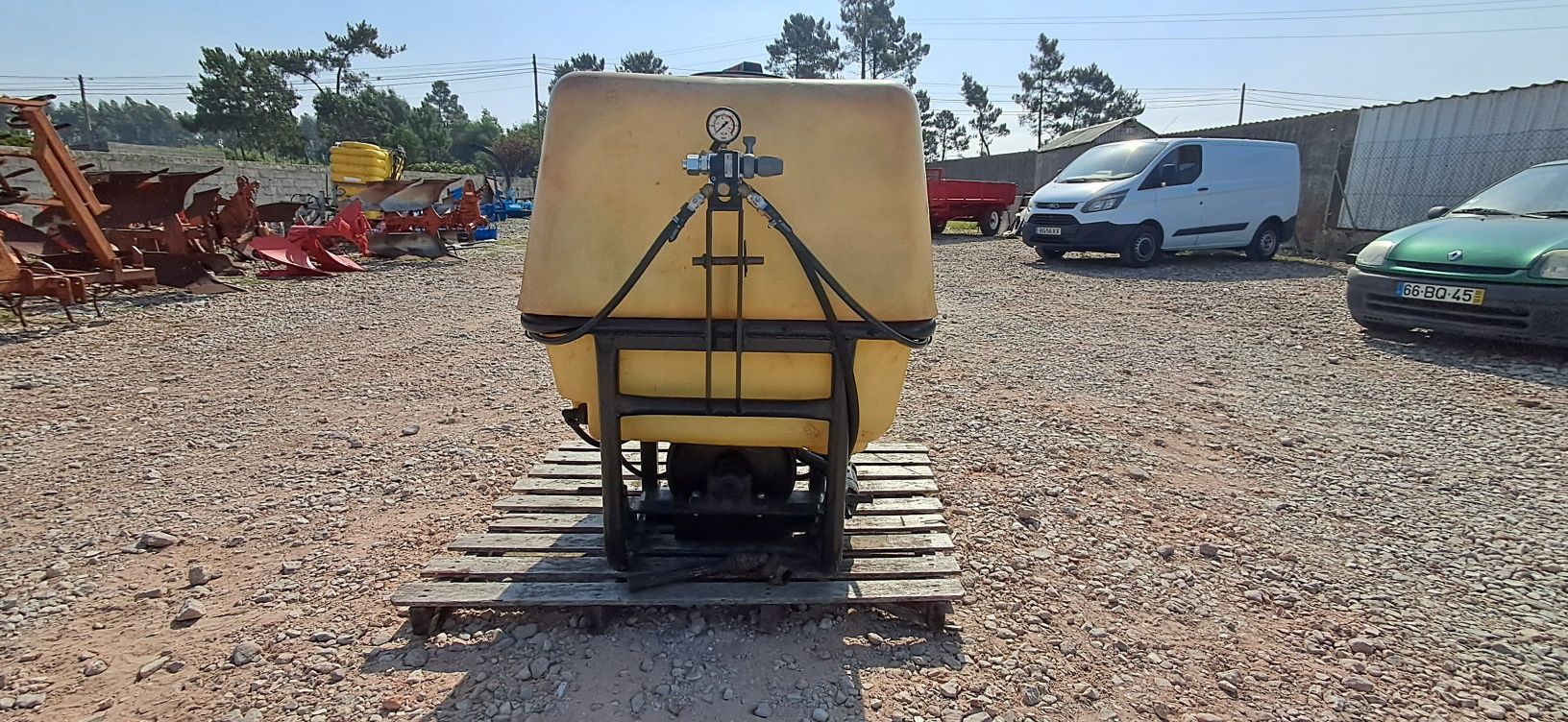 Pulverizador/ Atomizador 300 lts c/ turbina