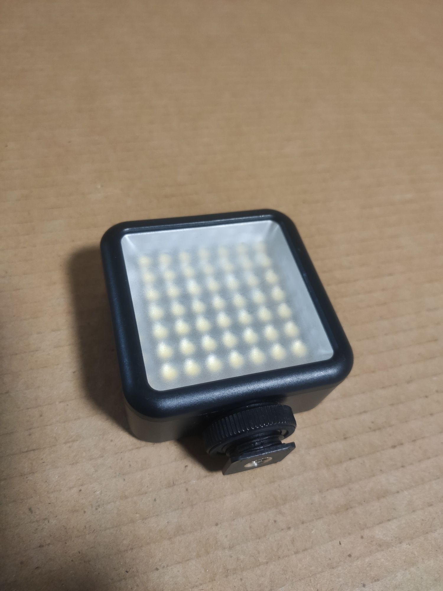 Hama lampka regulowana LED 6000K z uchwytem smartfona kamery sportowej