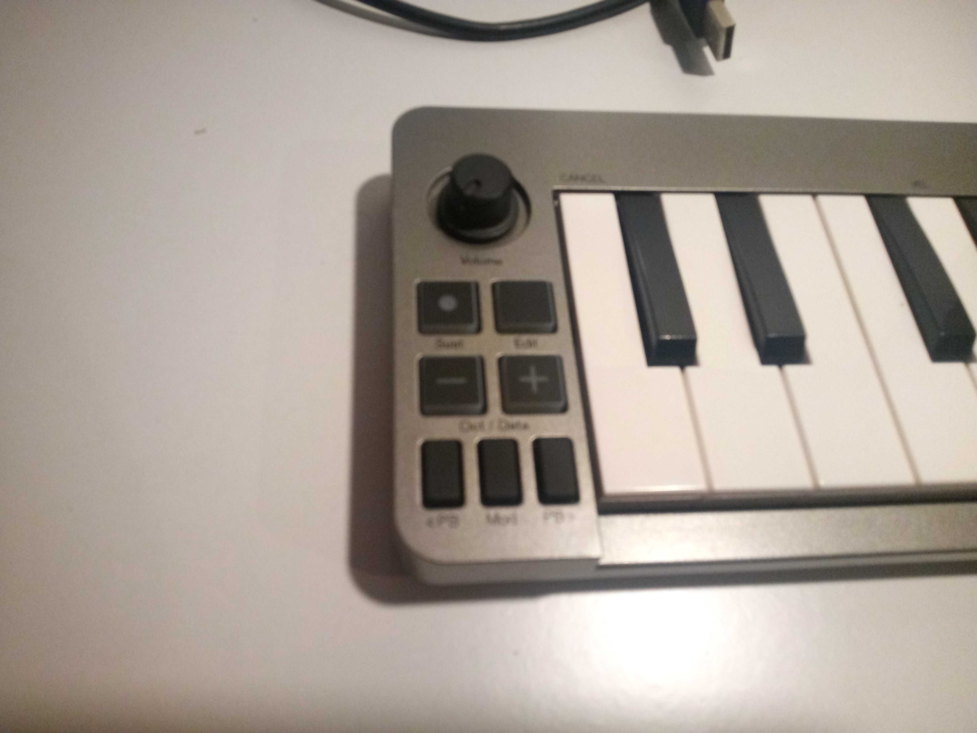 Controlador MIDI M-audio keystation Mini 32