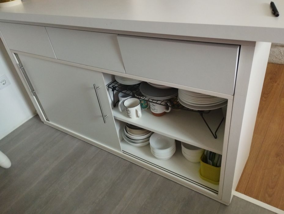 Balcão para cozinha com armário incorporado