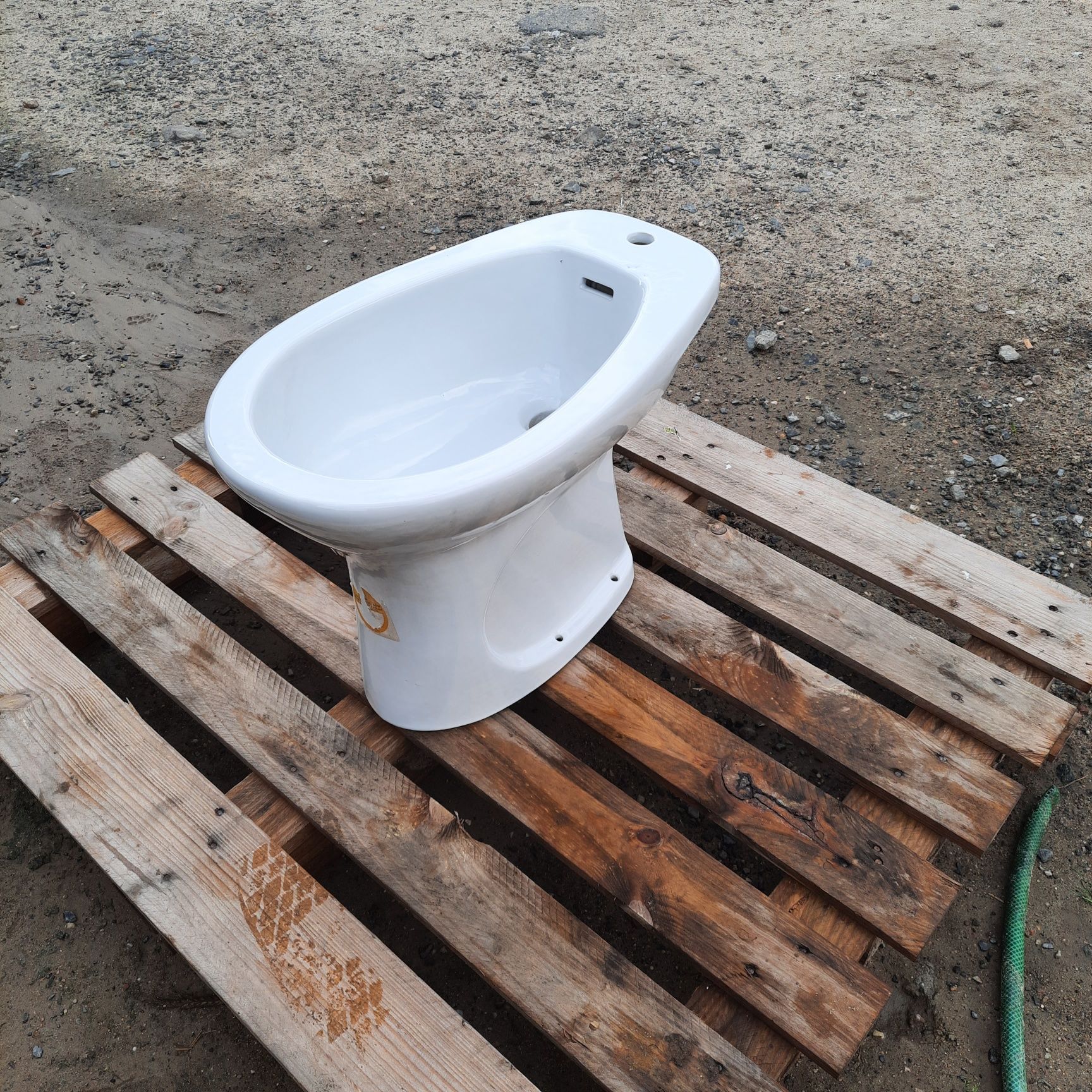 Bidet firmy koło