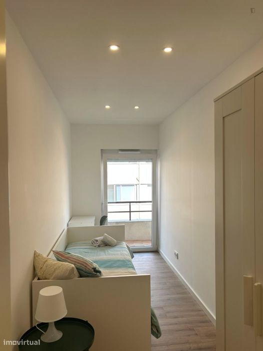 806338 - Quarto luminoso num apartamento de 6...