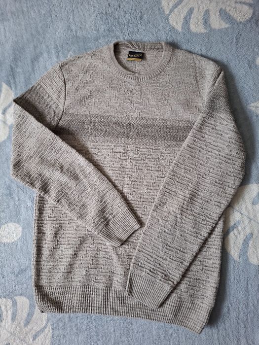 Чоловічий  светр
