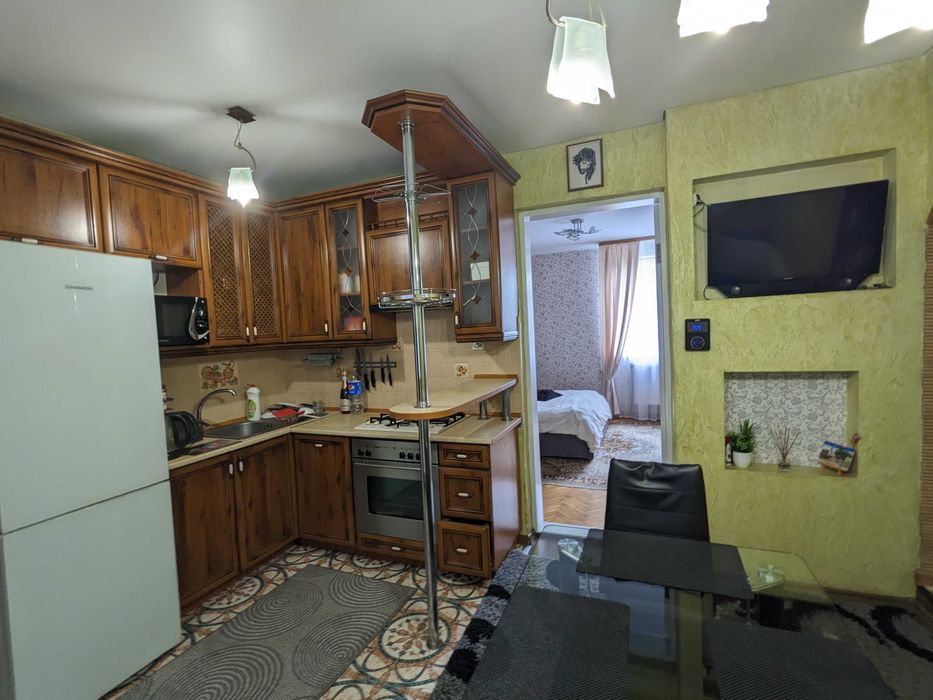 Особняк р-н вул. Короля Данила