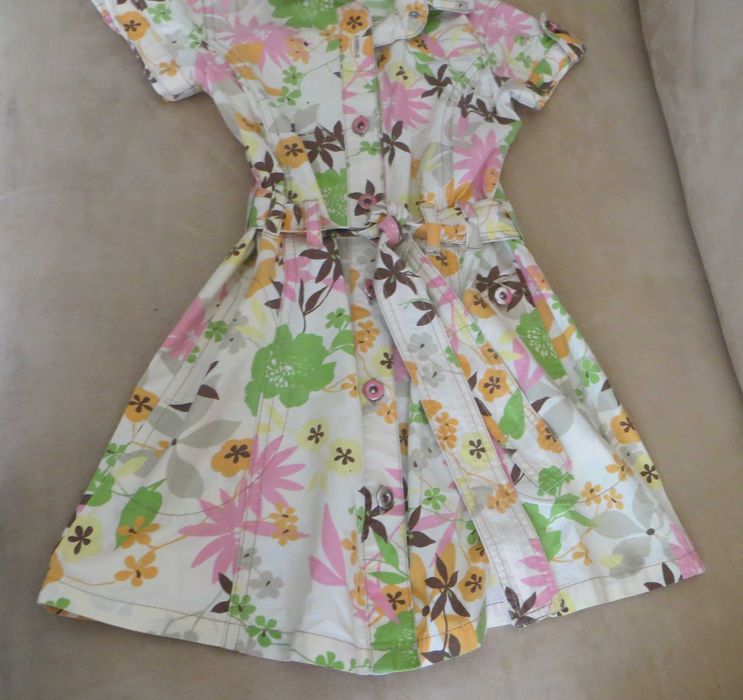 Vestido 5/6 anos, Florido, Sarja, Manga curta, com pala e 1 botão