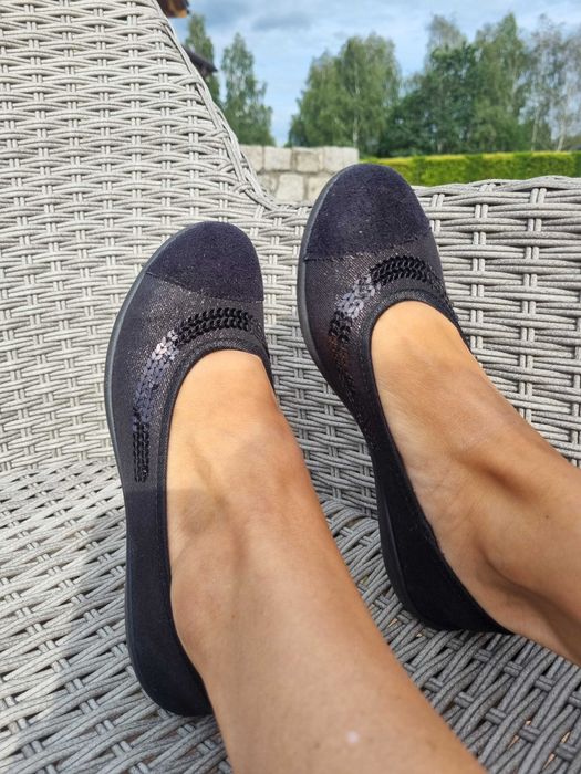 Baleriny R 37 czarne błyszczące z cekinami czubki  ircha wkł 23,5 cm