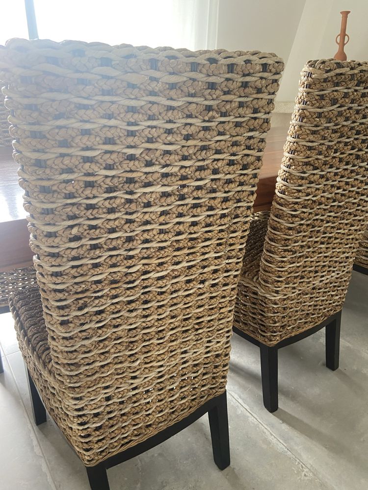 Cadeiras de abacá e madeira de mangueira maciça