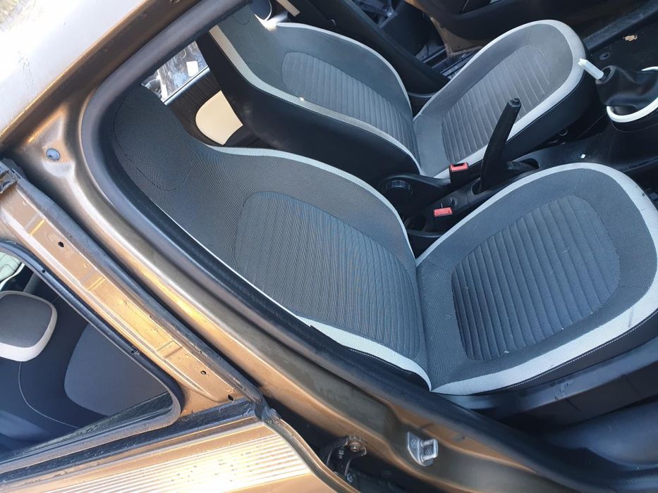 Conjunto de bancos RENAULT Twingo III (BCM_)