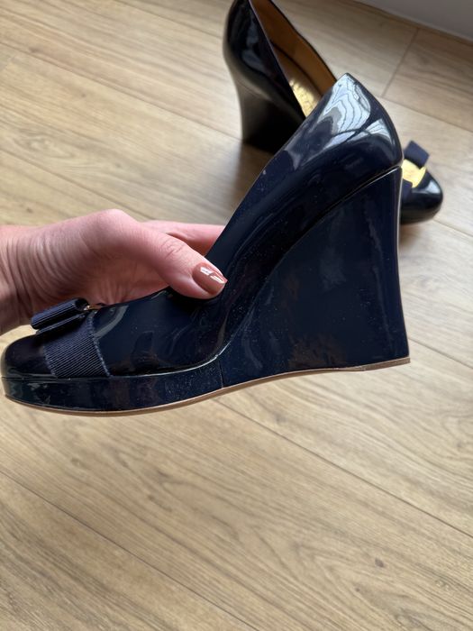 Жіночі туфлі на платформі Salvatore Ferragamo