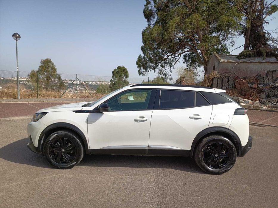 Peugeot E-2008 Allure