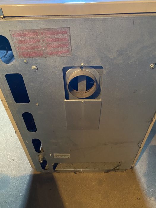 Конвектор (новий) 8 тис. та газова колонка Junkers,б.у. 2 тис.