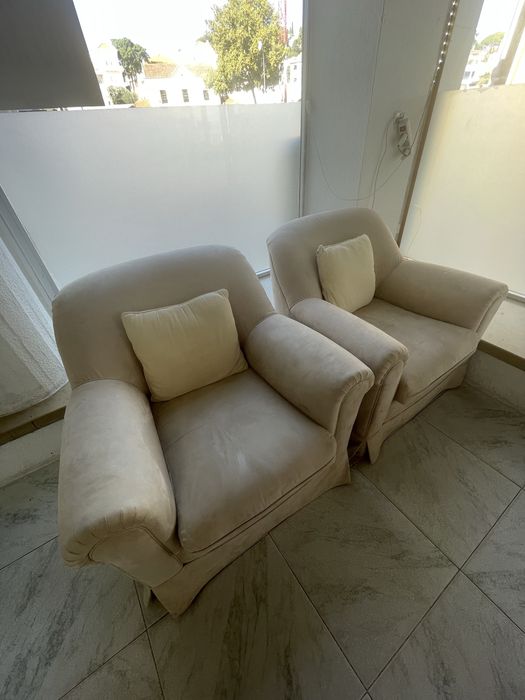 Vendo 2 poltronas muito confortaveis . NÃO ACEITO MB WAY!