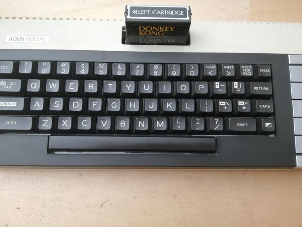 Atari 600XL, conjunto 100% funcional / Portes incluídos