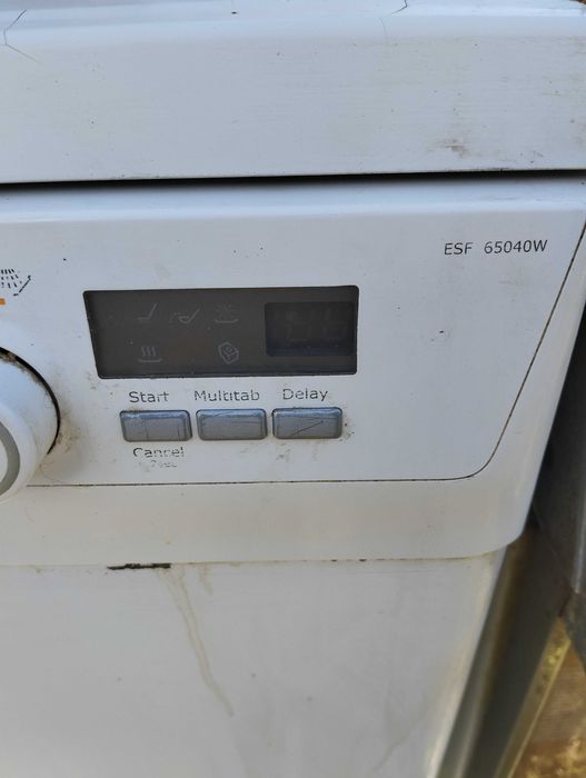 Посудомойка Electrolux esf65040w