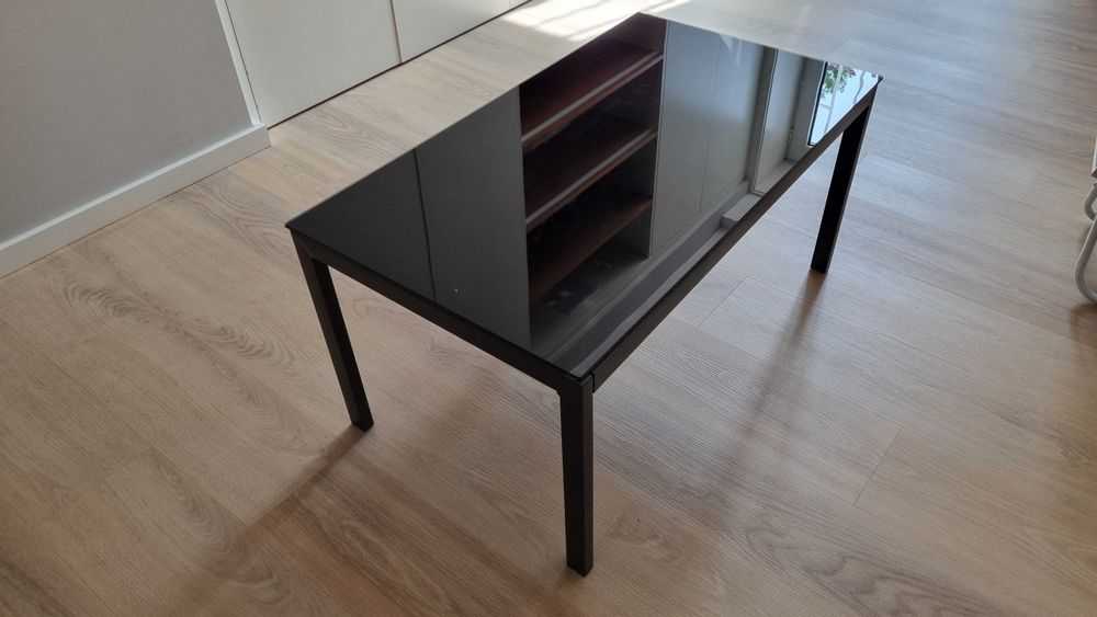 Mesa de Centro Vidro Preta – Bom Estado (pequeno dano)